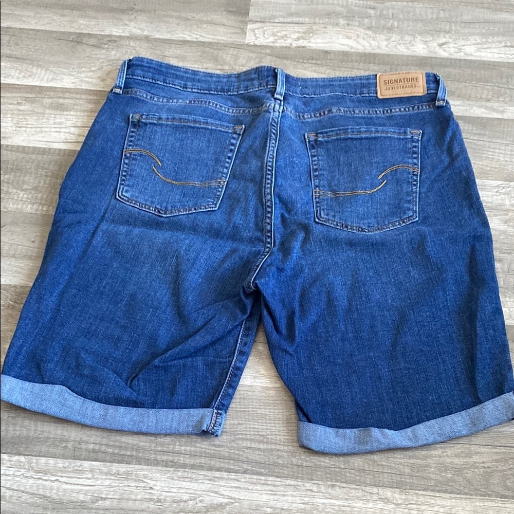 💚  3/$15 Denim Blue Women's Shorts D - Picture 2 of 2